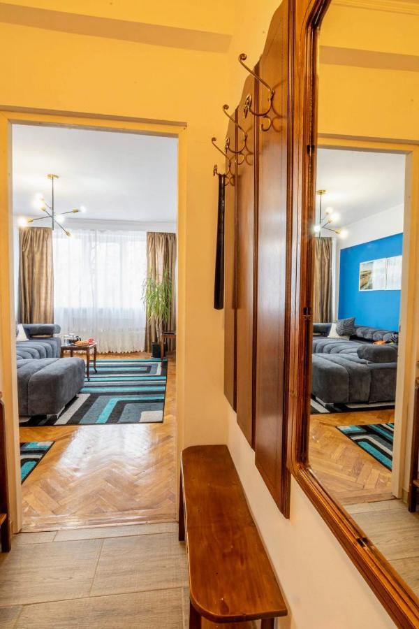 Central 1Br Apt Walk To Beach & Old Town Sol Констанца Екстериор снимка